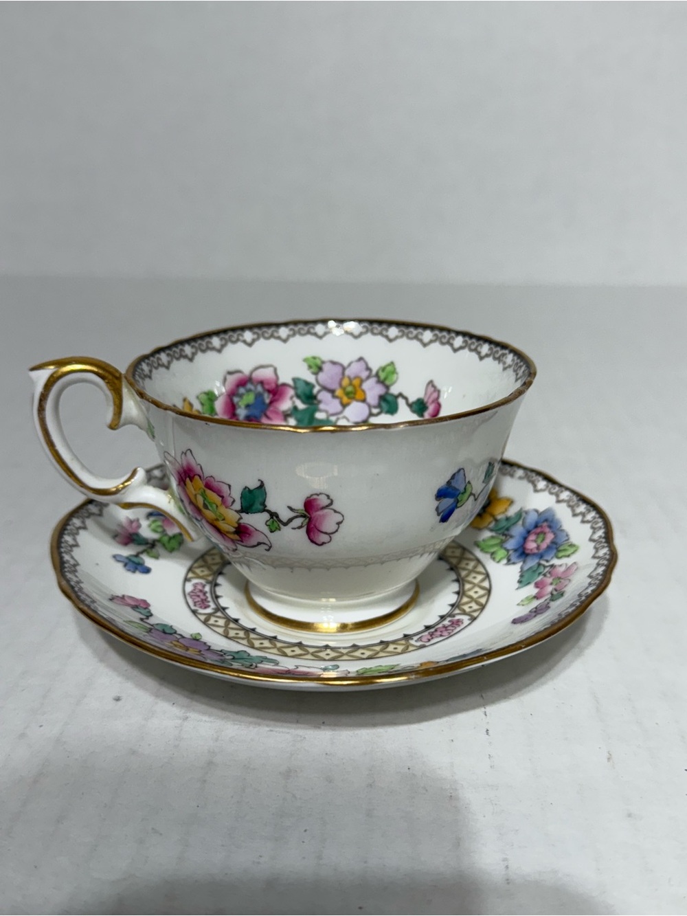CROWN STAFFORDSHIRE Fine Bone China England Tea Cup & Saucer Gold & Floral